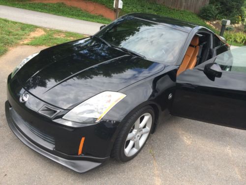 2004 nissan 350z base coupe 2-door 3.5l