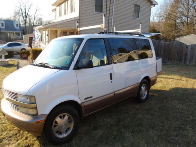 Chevrolet astro ls standard passenger van 3-door