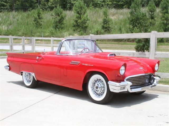 1957 ford thunderbird --