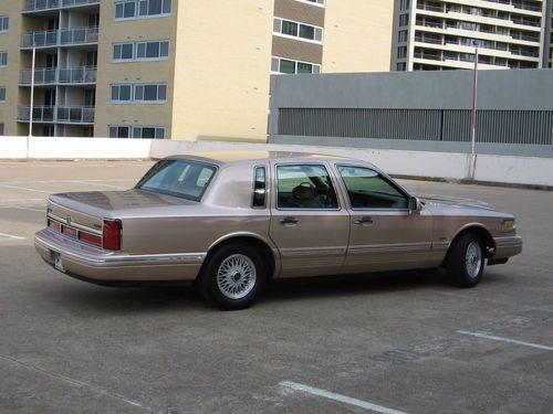 1996 lincoln town car signature series