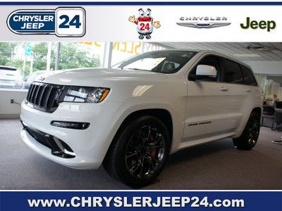 Srt8 jeep grand cherokee leather nav alpine edition 20" wheels 2,000 miles