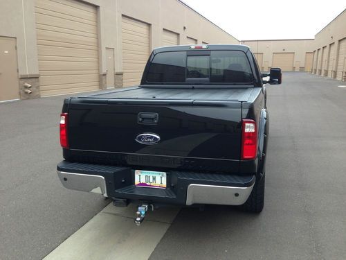 2010 ford f-250 super duty lariat crew cab pickup 4-door 6.8l