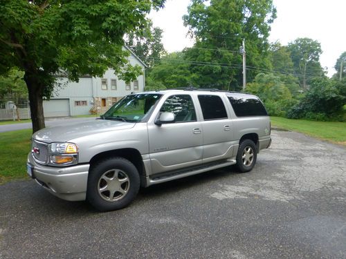 2004 gmc yukon denali sport utility 4-door 6.0l