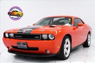 2009 dodge challenger srt8