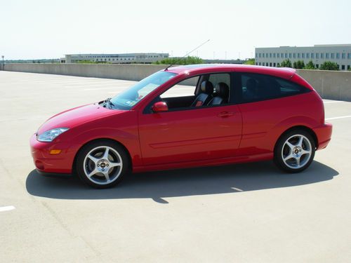 2003 svt focus 3-door, red, low miles