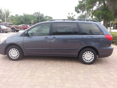 2007 toyota sienna van caravan odyssey town and country minivan