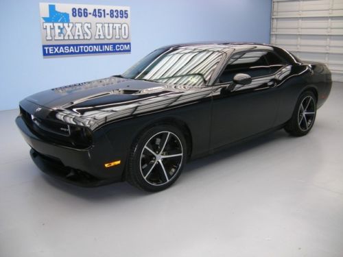 We finance!!!  2009 dodge challenger srt-8 hemi 6 speed roof nav 22k texas auto