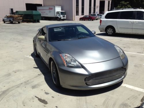 2004 nissan 350z base coupe 2-door 3.5l