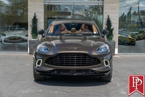 2021 aston martin dbx