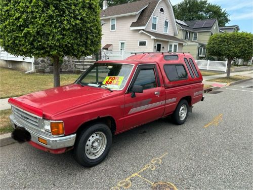 1987 toyota pickup 1/2 ton rn50