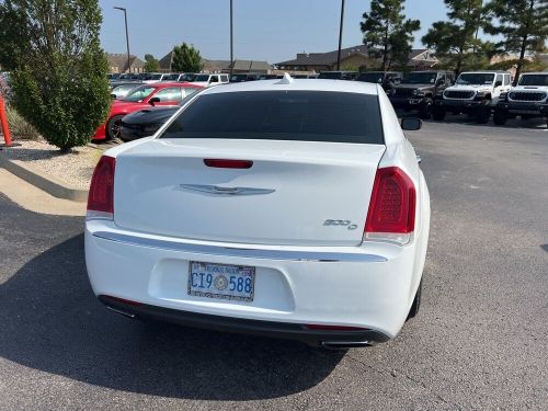 2016 chrysler 300 series