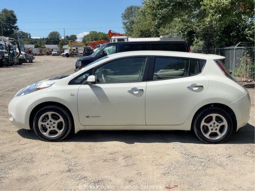 2011 nissan leaf