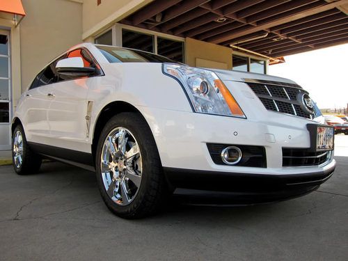 2010 cadillac srx premium awd, navigation, moonroof, leather, 20" chrome wheels!