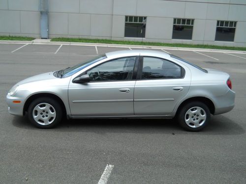 2002 dodge neon base sedan 4-door 2.0l / automatic / a/c / great commuter car