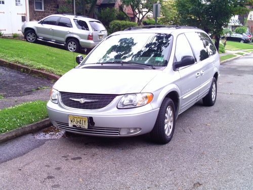 2001 chrysler town &amp; country lxi van