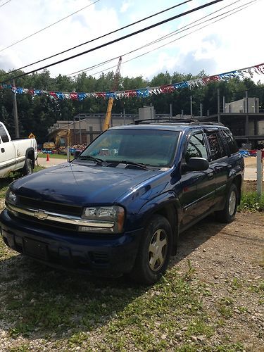 2002 chevrolet trailblazer ls sport utility 4-door - 4x4 -suv - no reserve !!