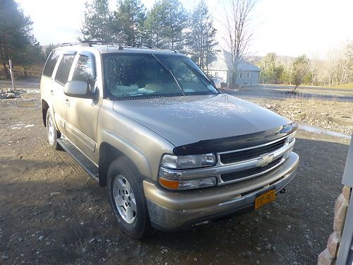 Suv 5.3l,lt 6disccd 4x4 remotestart, dvdsystem, sunroof, very low miles