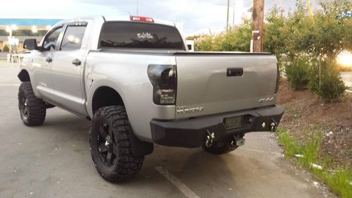 Purchase used Lifted Toyota Tundra in Cleveland, Tennessee, United States