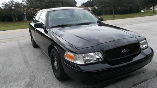 2004 ford crown victoria police interceptor sedan 4-door 4.6l