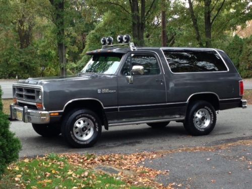 Clean 1990 dodge ramcharger / dodge ram