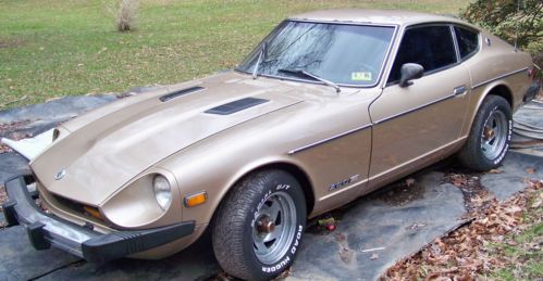 1977 280 z  4 speed, good car inside &amp; out minor rust. starts and runs fine.