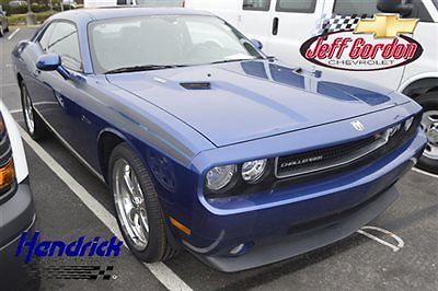 5.7l hemi 23k miles heated leather seats  clean carfax carolina car just arrived