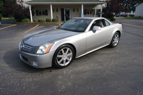 2004 cadillac xlr convertable 43,000 miles navigation