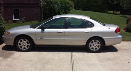 2006 ford taurus se sedan 4-door 3.0l