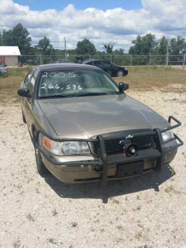 2005 ford crown victoria police interceptor