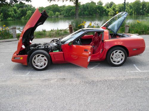 Beautiful orange pearl,  6 speed,  low mileage 1995 corvette