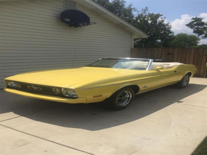 Ford: mustang convertible