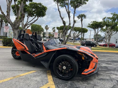 2017 polaris slingshot slr - manual - 3k miles - like new!