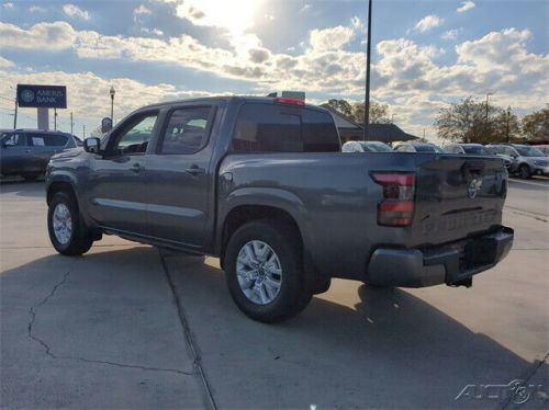 2024 nissan frontier sv