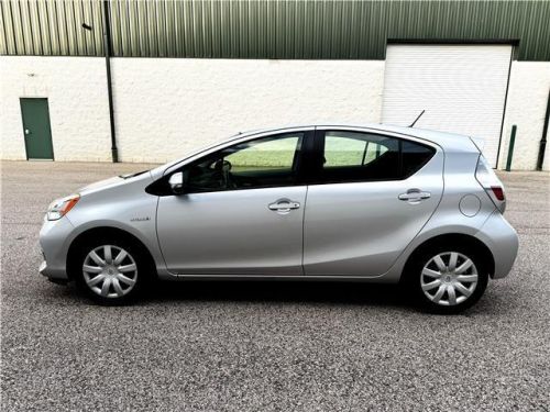 2014 toyota prius two