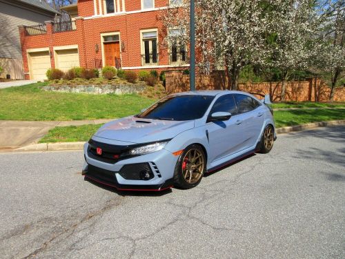 2019 honda civic type r with free delivery!