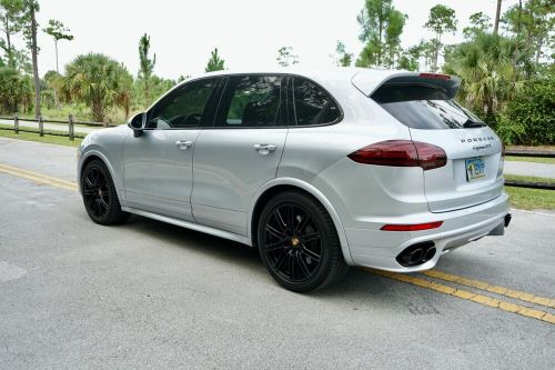 2016 porsche cayenne gts