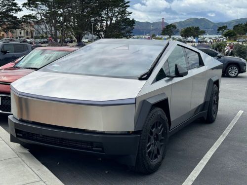 2024 tesla cybertruck