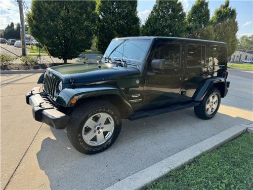 2011 jeep warranty!premium package! sahara