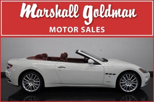 2011 maserati gran turismo white/bordeaux only 5500 miles