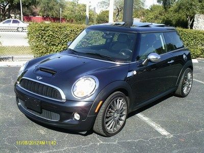 Super nice mini cooper s, double panoranic roof w/6-spd