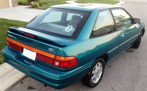 Buy Used 1994 Ford Escort Lx Sport Hatchback 2 Door 19l In Flat Rock Michigan United States 2472