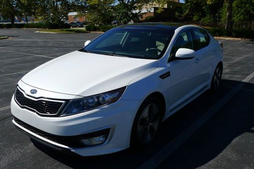 No reserve!!!kia optima hybrid low miles fully loaded nav, panoramic roof