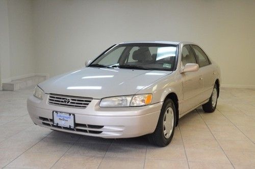 1999 toyota le