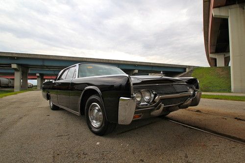 1961 lincoln  continental