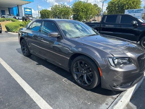 2021 chrysler 300 series s