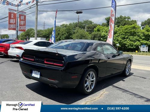 2022 dodge challenger gt awd