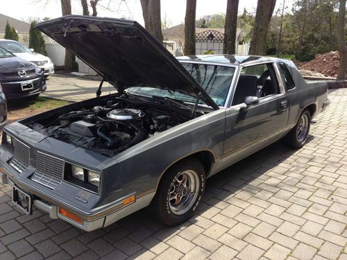 1985 oldsmobile cutlass salon 442 coupe 2-door 5.0l