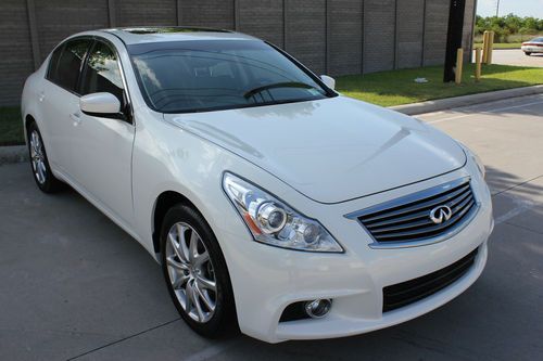 2013 infiniti g37x all wheel drive  3,200 miles 4 door  v6 3.7l no reserve