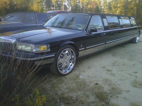 1995 lincoln town car executive limousine 4-door 4.6l