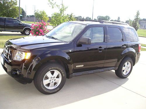 2008 ford escape xlt 4wd, v6, heated leather, sunroof, cd, clean